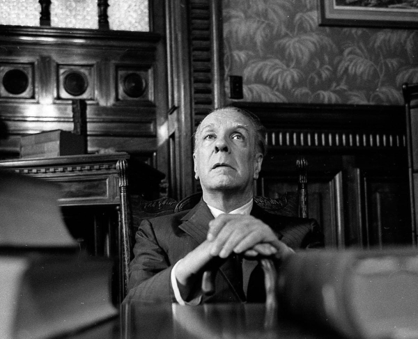 Хорхе Луис Борхес (1899–1986) - аргентинский писатель, поэт и эссеист, автор рассказа «Вавилонская библиотека»
